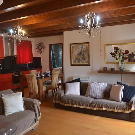 Apartamento Venetian Apartments, 650m From Corfu Port *